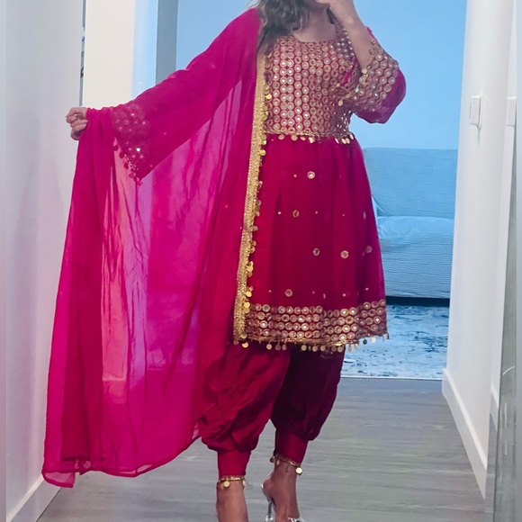 🌺Beautiful dress with scarf and pants in pink color, brand new, - Picture 2 of 8